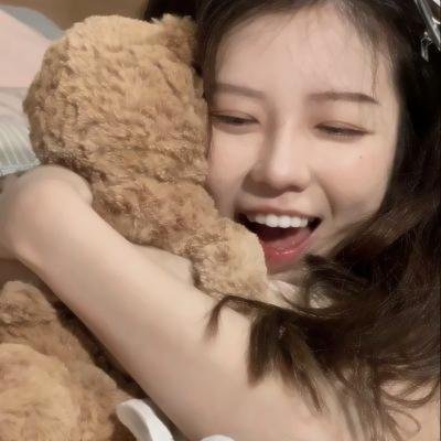 比基尼琼斯和爱的圣殿